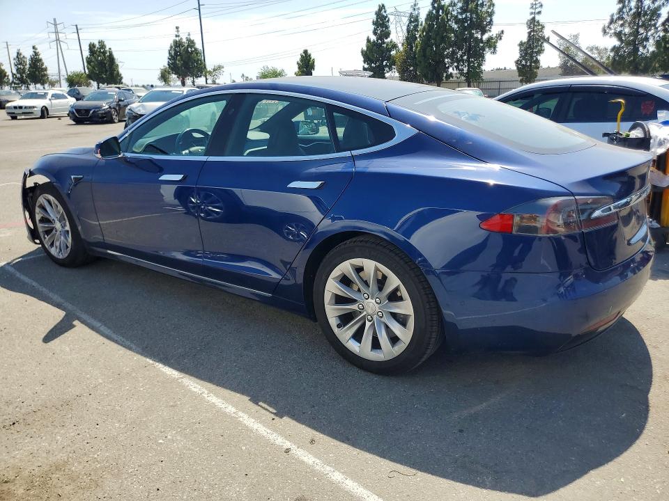 2017 Tesla Model S მანქანა იყიდება აუქციონზე, vin: 5YJSA1E16HF205333, აუქციონის ნომერი: 64241316