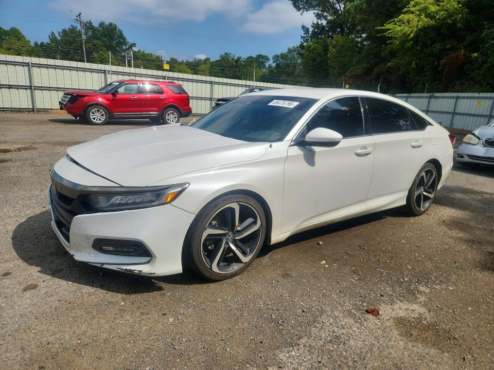 Продажа на аукционе авто 2018 Honda Accord, vin: 1HGCV1F3XJA201228, номер лота: 66476796