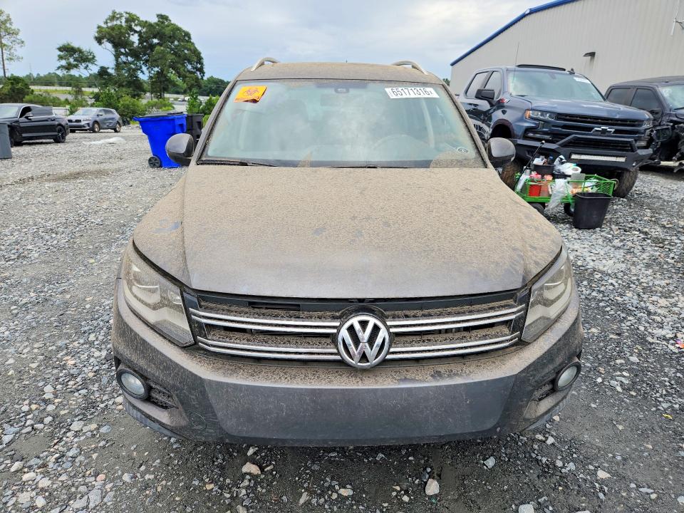2016 Volkswagen Tiguan მანქანა იყიდება აუქციონზე, vin: WVGAV7AX6GW524217, აუქციონის ნომერი: 65171316