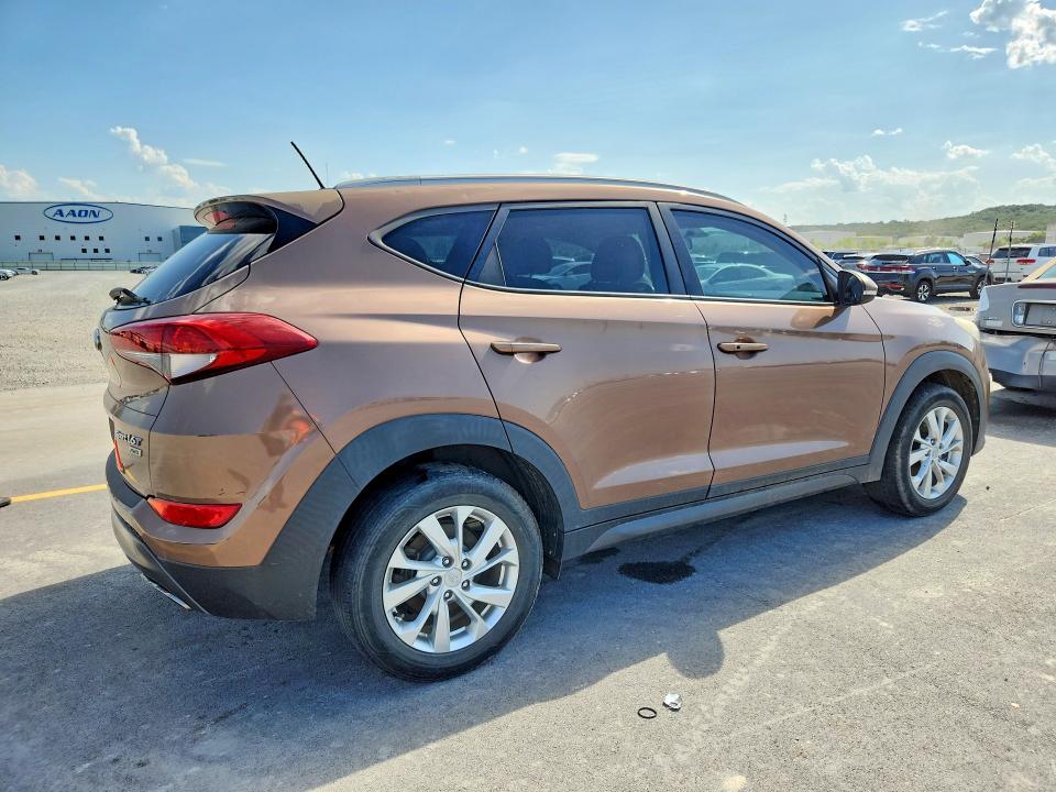 2016 Hyundai Tucson მანქანა იყიდება აუქციონზე, vin: KM8J3CA29GU112937, აუქციონის ნომერი: 65370796