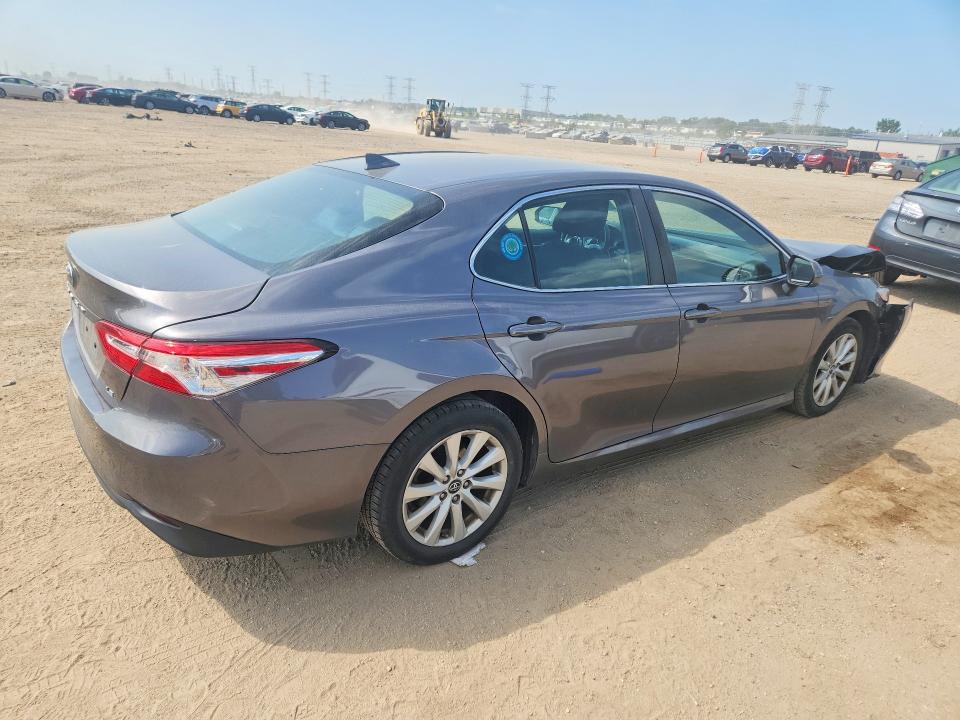 67066656 :رقم المزاد ، 4T1B11HK3KU162312 vin ، 2019 Toyota Camry مزاد بيع