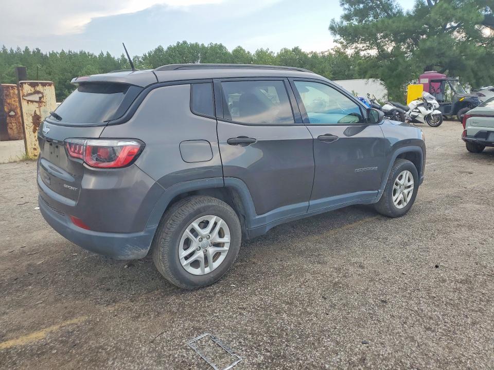 66057816 :رقم المزاد ، 3C4NJCAB7JT255043 vin ، 2018 Jeep Compass مزاد بيع