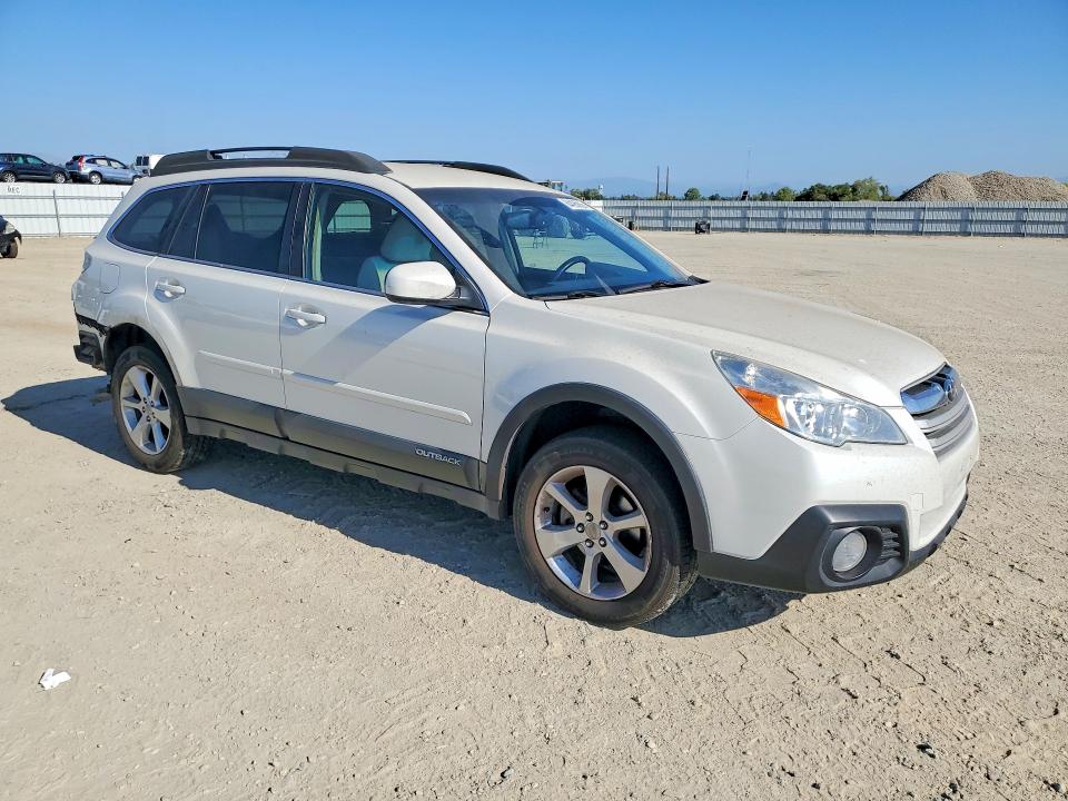 2014 Subaru Outback მანქანა იყიდება აუქციონზე, vin: 4S4BRBCC5E3282153, აუქციონის ნომერი: 64495856