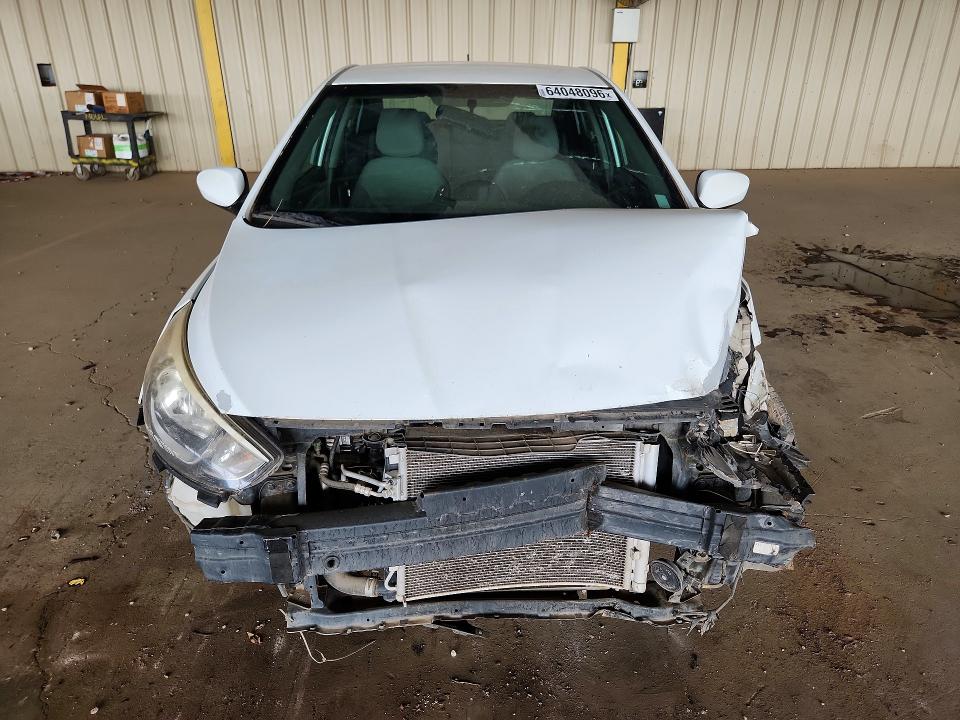 64048096 :رقم المزاد ، KMHCT4AE9GU123266 vin ، 2016 Hyundai Accent مزاد بيع
