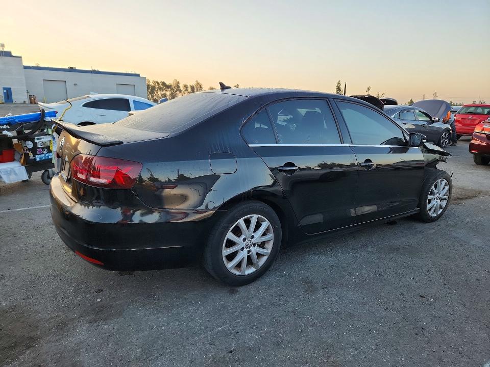 63907726 :رقم المزاد ، 3VWDP7AJ2DM239028 vin ، 2013 Volkswagen Jetta مزاد بيع
