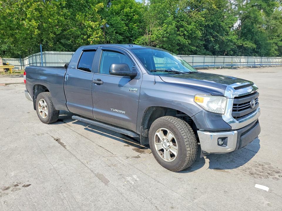 64242086 :رقم المزاد ، 5TFUW5F19FX438657 vin ، 2015 Toyota Tundra مزاد بيع
