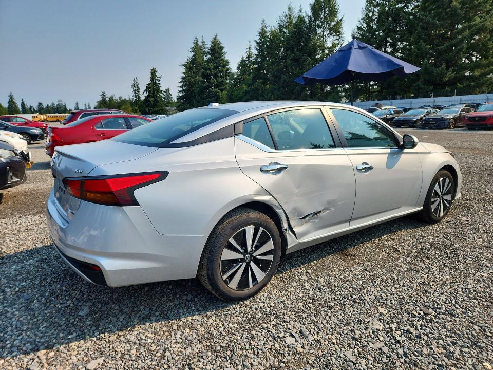 63672896 :رقم المزاد ، 1N4BL4DW4NN364895 vin ، 2022 Nissan Altima مزاد بيع