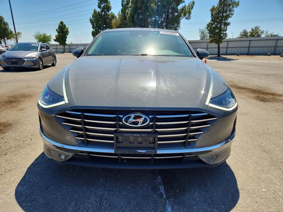 Продажа на аукционе авто 2022 Hyundai Sonata, vin: 5NPEG4JA6NH143464, номер лота: 63905896