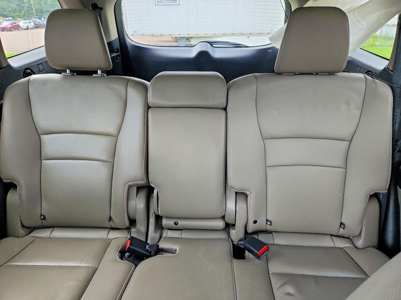 Продаж на аукціоні авто 2016 Honda Pilot, vin: 5FNYF5H91GB051326, номер лоту: 63700846
