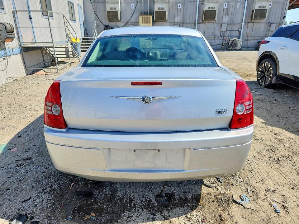 2009 Chrysler 300 მანქანა იყიდება აუქციონზე, vin: 2C3KA43D09H598325, აუქციონის ნომერი: 64463546