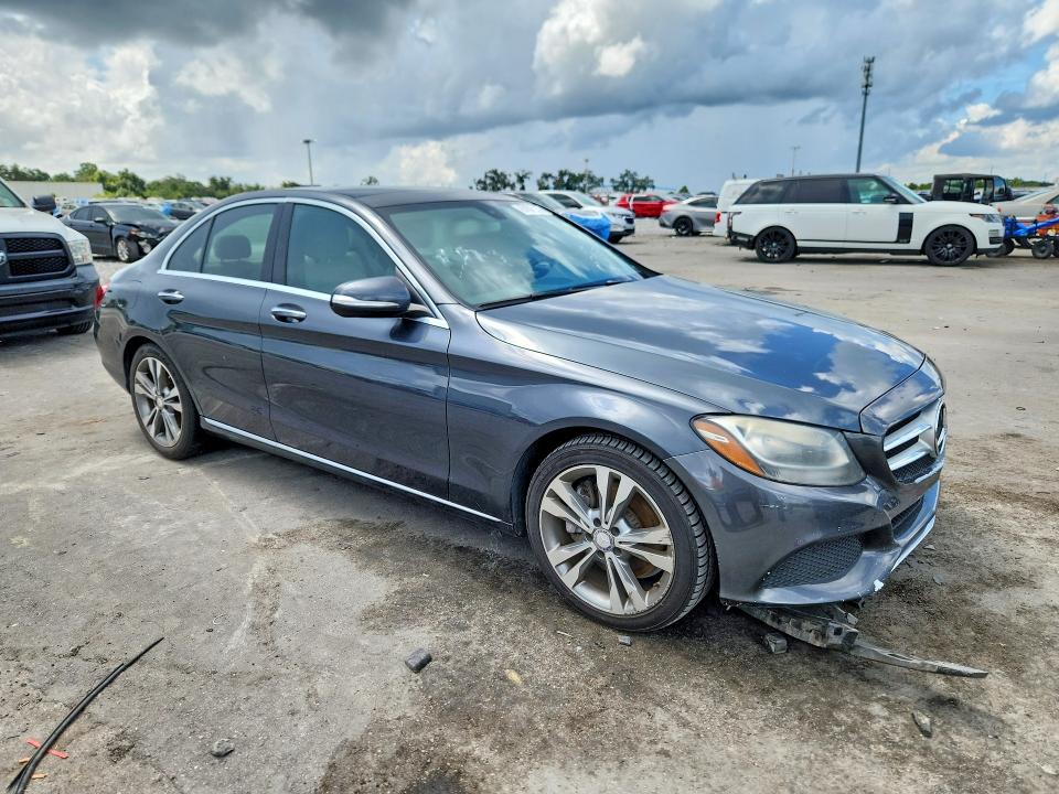 64301176 :رقم المزاد ، 55SWF4JB9FU048346 vin ، 2015 Mercedes-benz C مزاد بيع