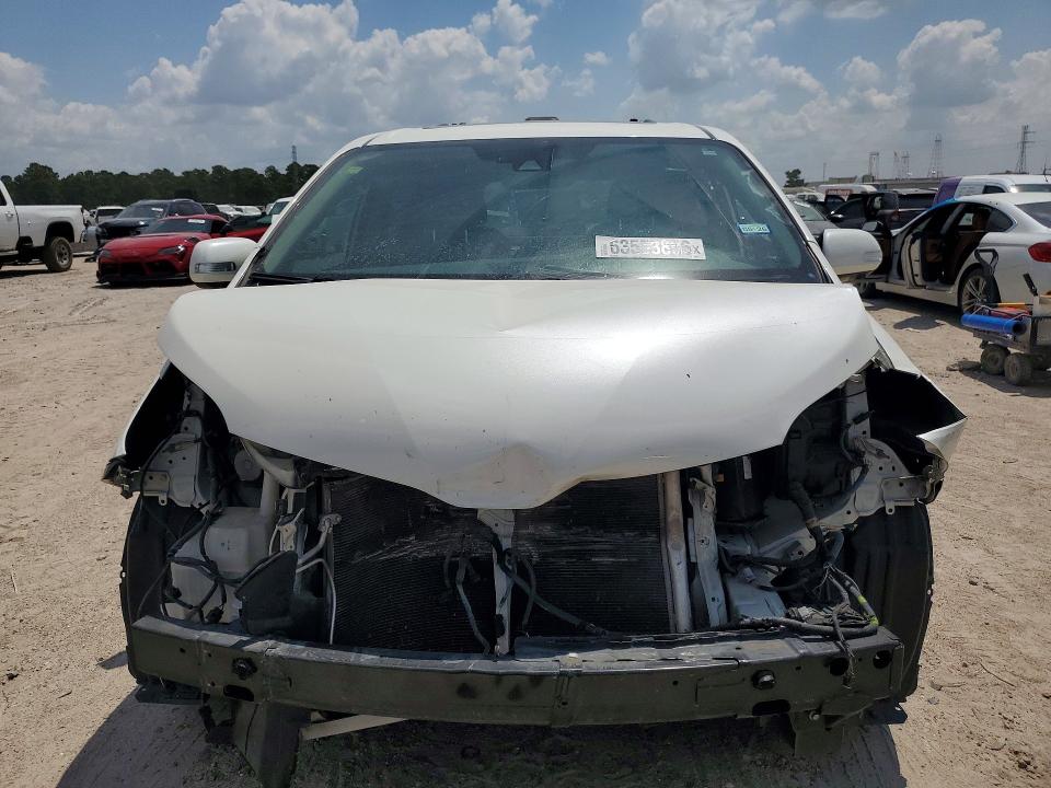 63553856 :رقم المزاد ، 5TDYZ3DC8LS035658 vin ، 2020 Toyota Sienna مزاد بيع