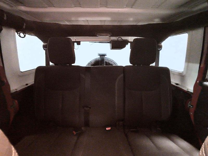 63531296 :رقم المزاد ، 1C4BJWFG8FL598102 vin ، 2015 Jeep Wrangler Unlimited مزاد بيع