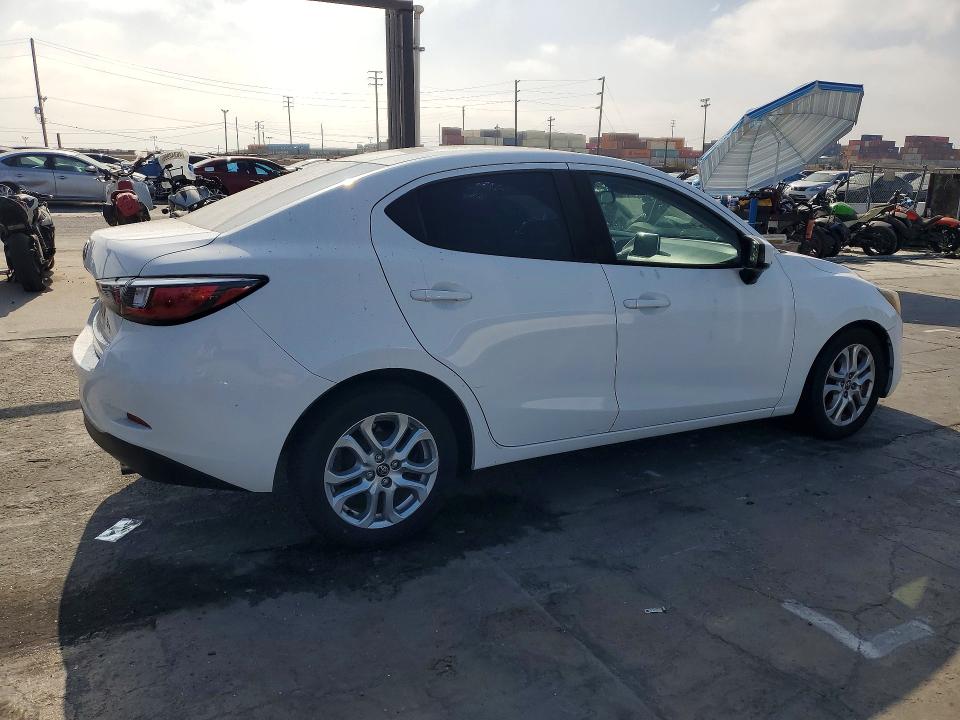 2017 Toyota Yaris Ia მანქანა იყიდება აუქციონზე, vin: 3MYDLBYV9HY184362, აუქციონის ნომერი: 63403746