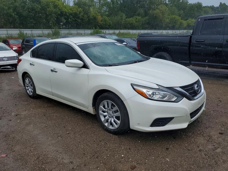 Продаж на аукціоні авто 2016 Nissan Altima, vin: 1N4AL3AP8GN336782, номер лоту: 67122036