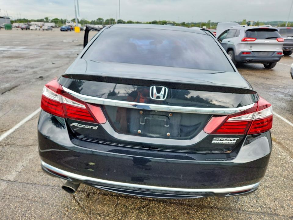 65361306 :رقم المزاد ، 1HGCR2F17HA219026 vin ، 2017 Honda Accord مزاد بيع
