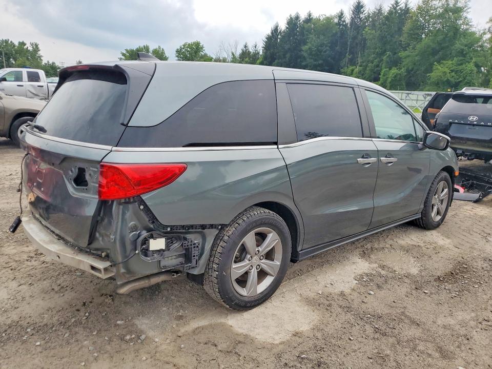 Продаж на аукціоні авто 2018 Honda Odyssey, vin: 5FNRL6H56JB068808, номер лоту: 64387276