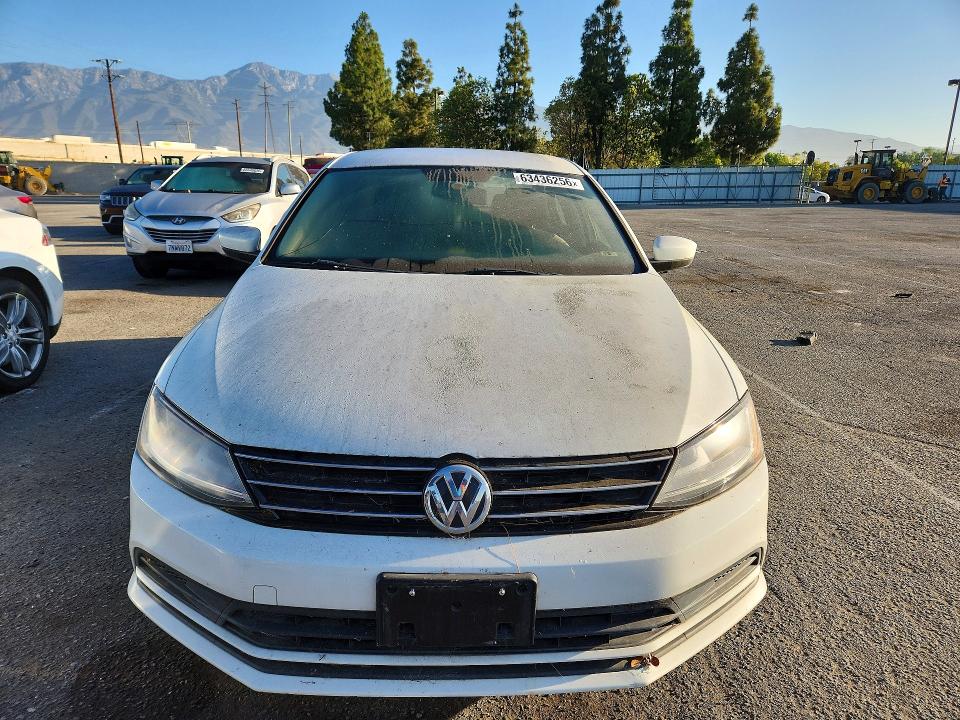 2017 Volkswagen Jetta მანქანა იყიდება აუქციონზე, vin: 3VW2B7AJ7HM215450, აუქციონის ნომერი: 63436256