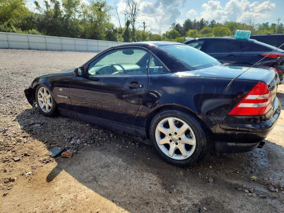 66011376 :رقم المزاد ، WDBKK47F7XF120338 vin ، 1999 Mercedes-benz Slk مزاد بيع