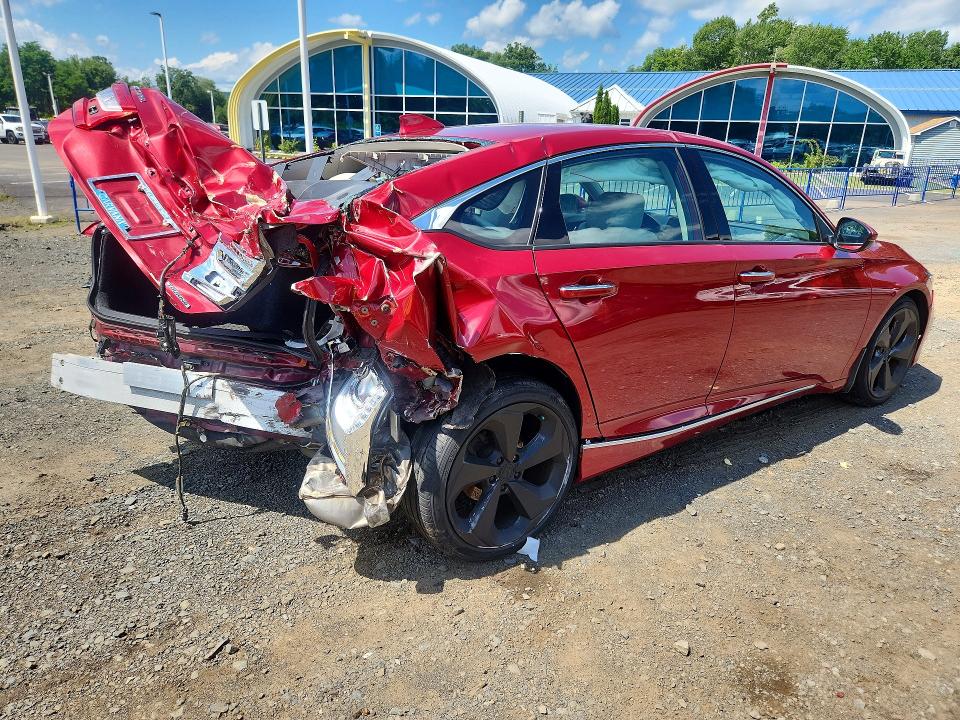 64063156 :رقم المزاد ، 1HGCV1F90JA183021 vin ، 2018 Honda Accord مزاد بيع