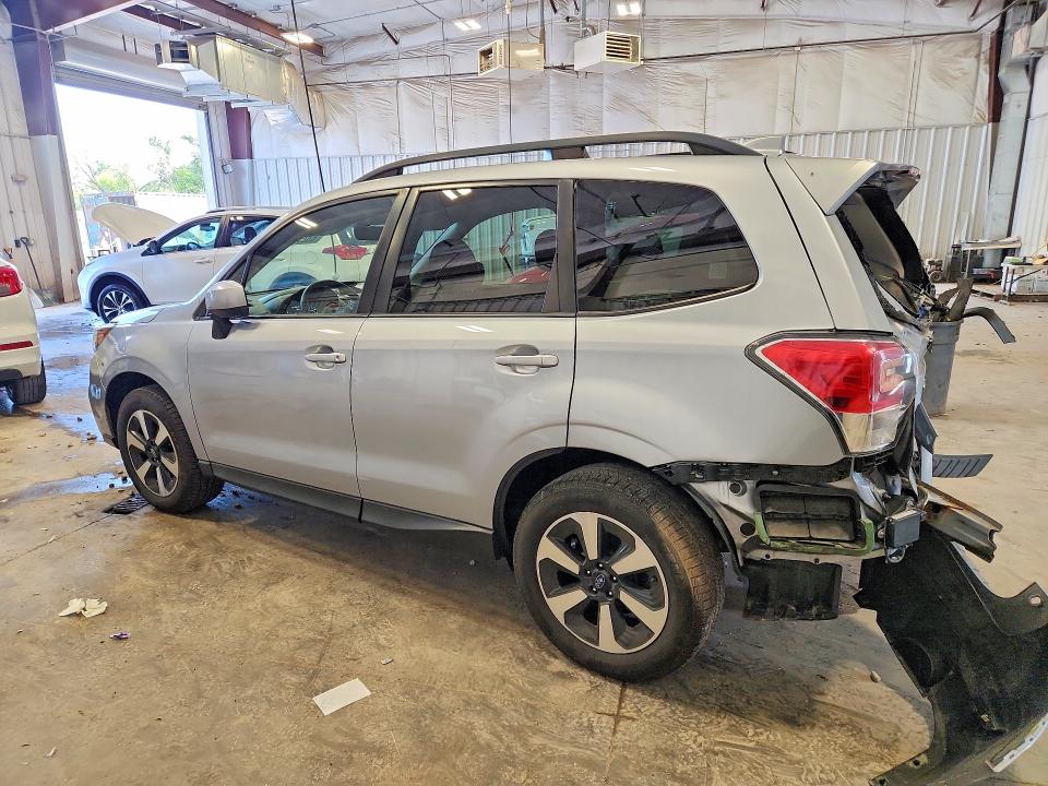 Продаж на аукціоні авто 2017 Subaru Forester, vin: JF2SJAGC8HH584450, номер лоту: 63256316
