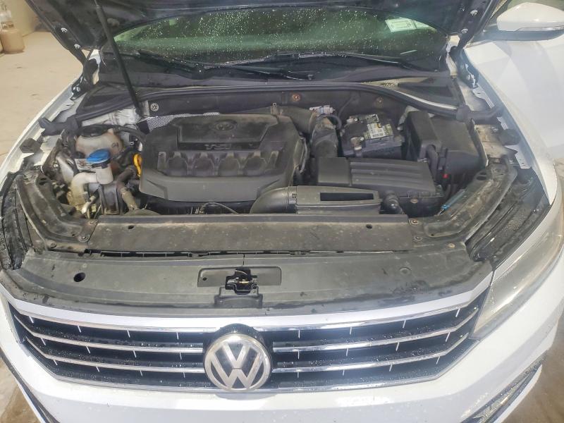 67151906 :رقم المزاد ، 1VWBA7A36JC021889 vin ، 2018 Volkswagen Passat مزاد بيع