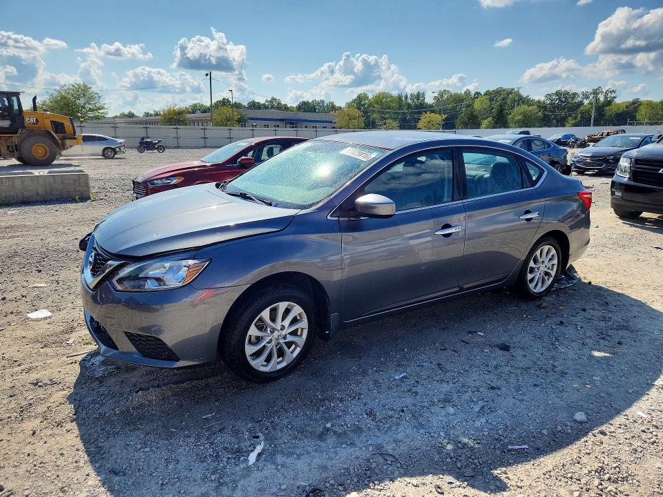 65629816 :رقم المزاد ، 3N1AB7AP0JL622415 vin ، 2018 Nissan Sentra مزاد بيع