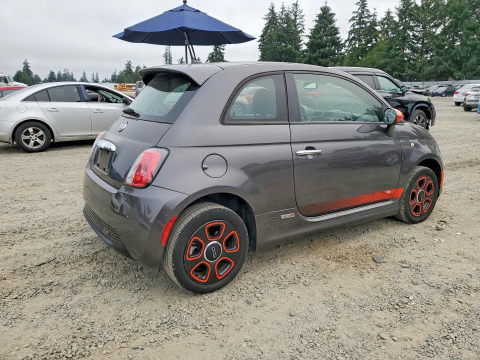Продажа на аукционе авто 2015 Fiat 500, vin: 3C3CFFGE8FT585717, номер лота: 64340746
