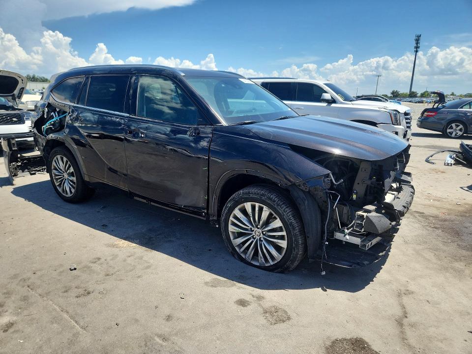 2020 Toyota Highlander მანქანა იყიდება აუქციონზე, vin: 5TDFZRAH2LS025248, აუქციონის ნომერი: 64820606