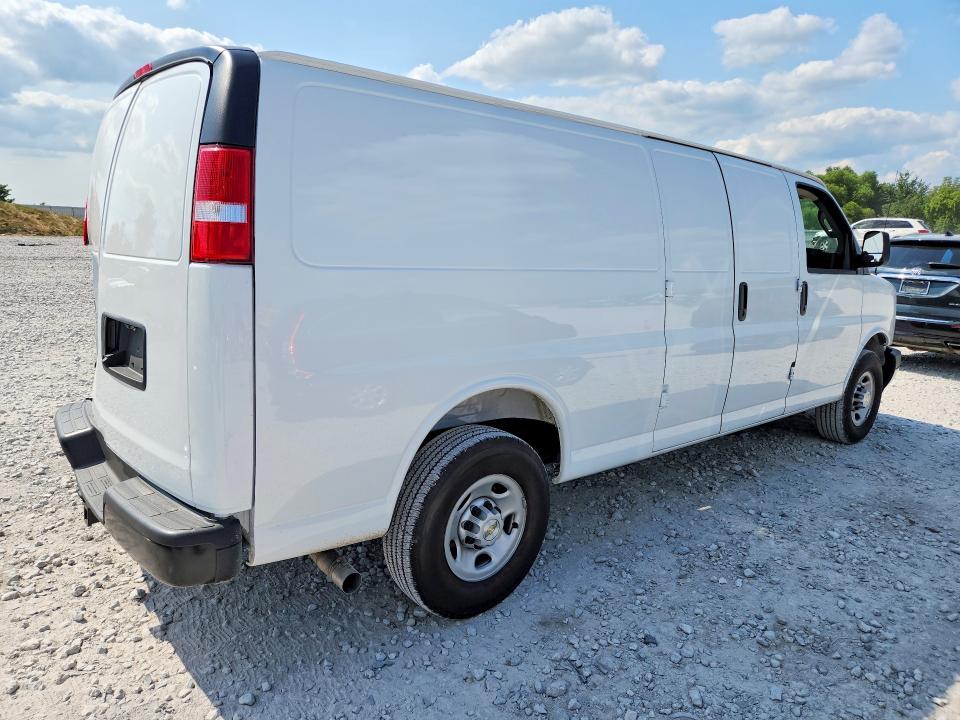 63151606 :رقم المزاد ، 1GCWGBF71S1272592 vin ، 2025 Chevrolet Express G2500 مزاد بيع