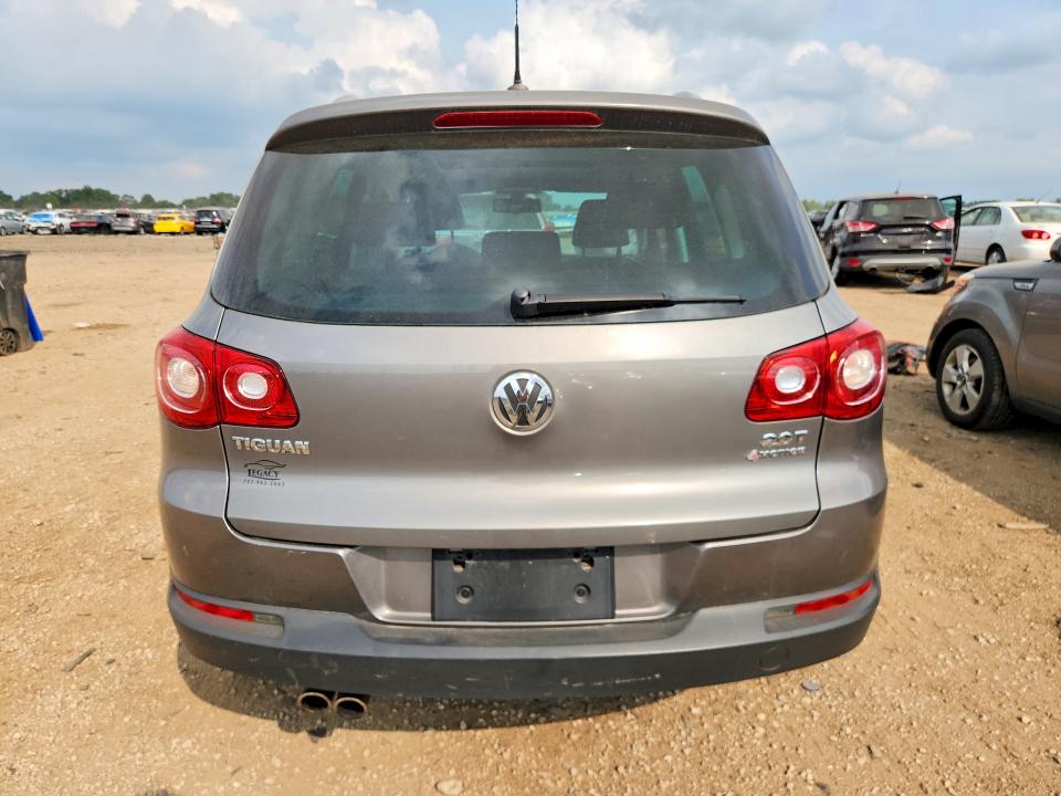 63240036 :رقم المزاد ، WVGBV7AX7AW538137 vin ، 2010 Volkswagen Tiguan مزاد بيع