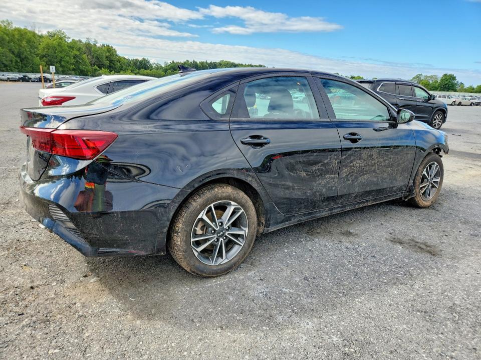 65640996 :رقم المزاد ، 3KPF24AD9RE806405 vin ، 2024 Kia Forte مزاد بيع