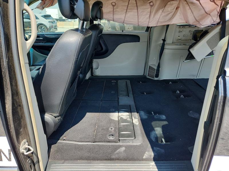 64247916 :رقم المزاد ، 2C4RC1BG4DR559061 vin ، 2013 Chrysler Town & Country مزاد بيع