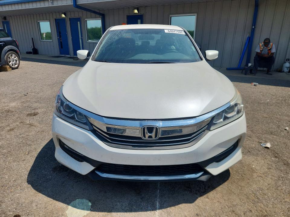 64047466 :رقم المزاد ، 1HGCR2F55GA180390 vin ، 2016 Honda Accord مزاد بيع