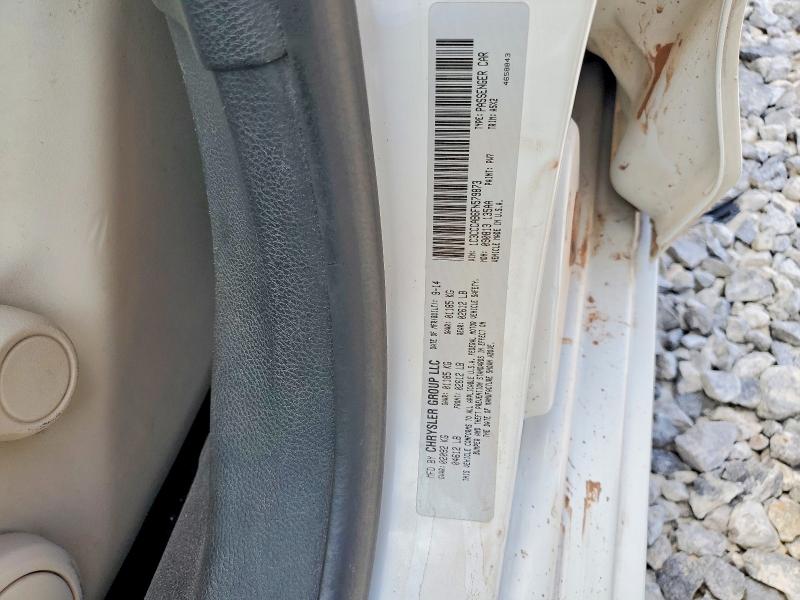 63881556 :رقم المزاد ، 1C3CCCAB6FN579873 vin ، 2015 Chrysler 200 مزاد بيع