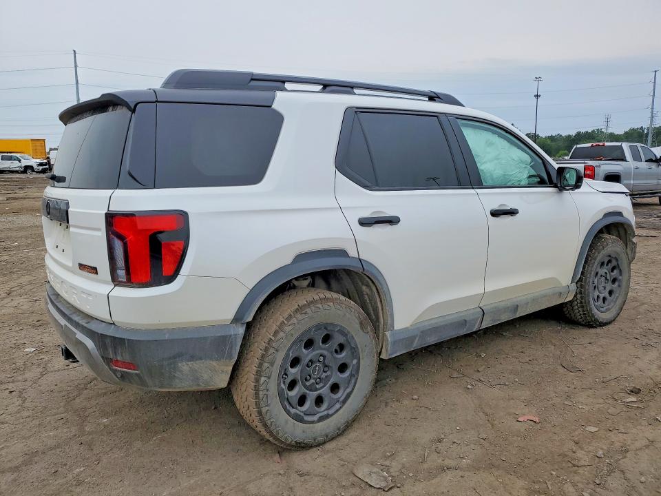 Продаж на аукціоні авто 2026 Honda Passport, vin: 5FNYF9H81TB031568, номер лоту: 64824406