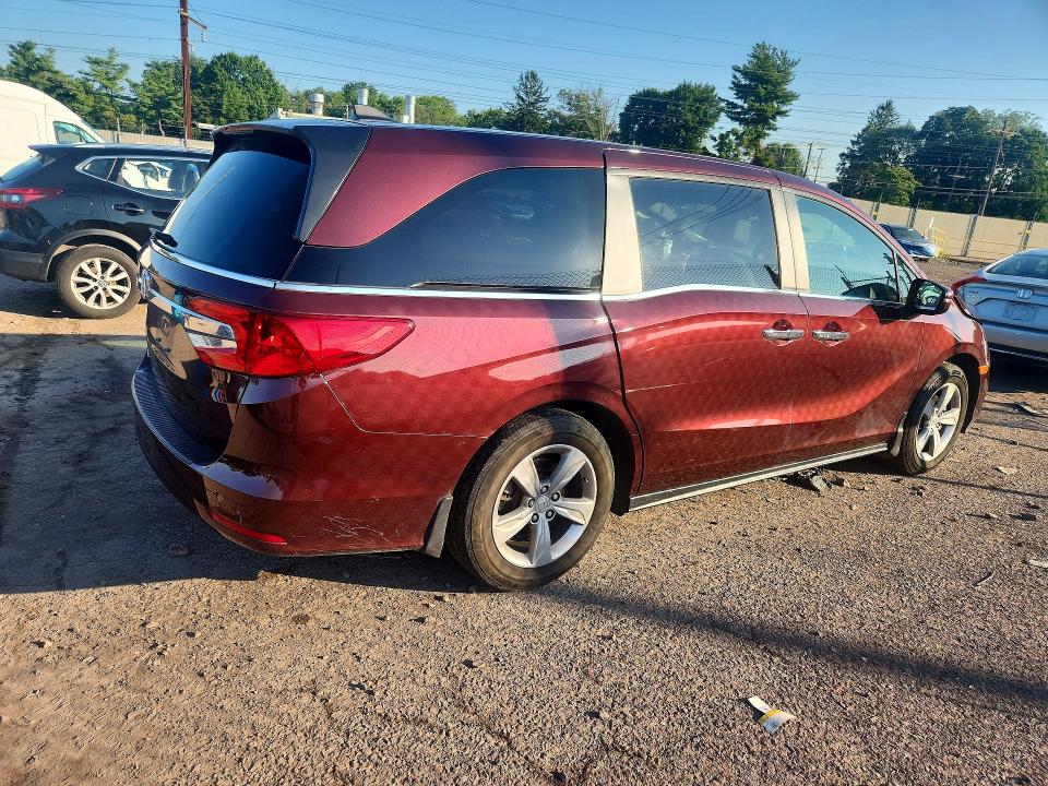 Продажа на аукционе авто 2018 Honda Odyssey, vin: 5FNRL6H74JB065116, номер лота: 64040136