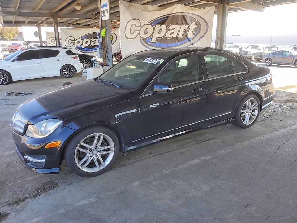 64503976 :رقم المزاد ، WDDGF4HB3CR236061 vin ، 2012 Mercedes-benz C مزاد بيع