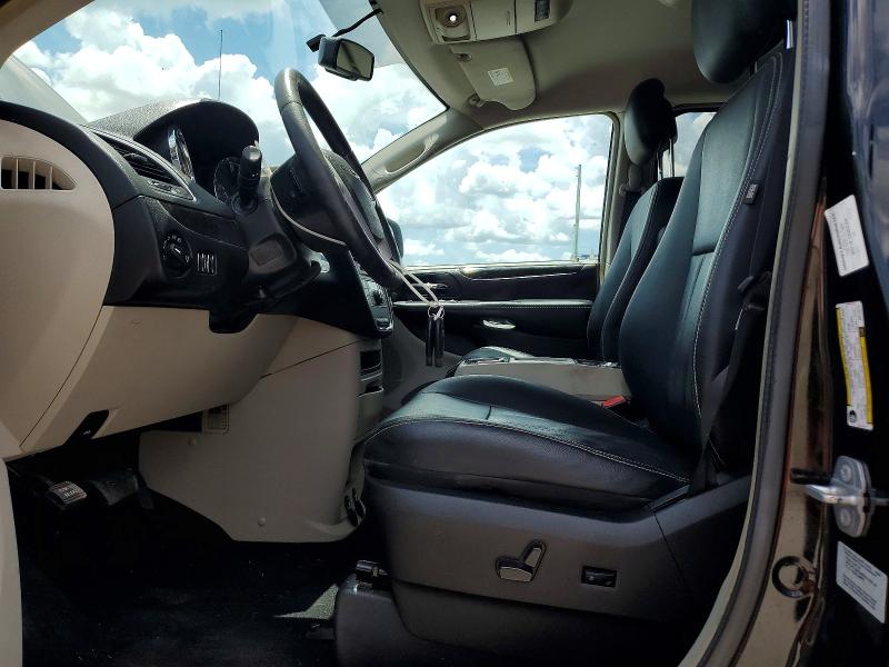 Auction sale of the 2016 Chrysler Town & Country, vin: 2C4RC1BG4GR110774, lot number: 64433516