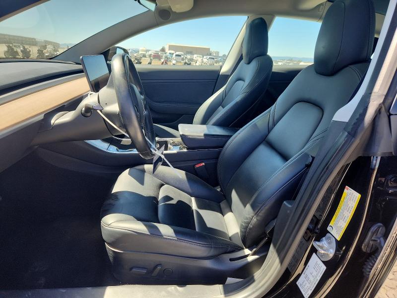64482146 :رقم المزاد ، 5YJ3E1EB9KF197057 vin ، 2019 Tesla Model 3 مزاد بيع