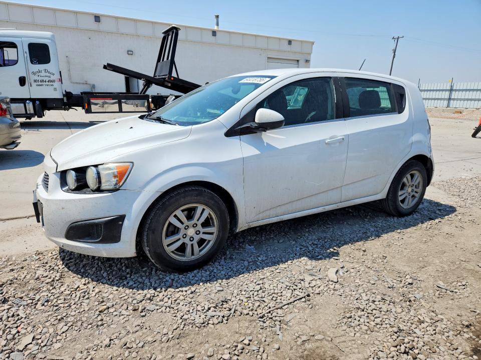 64418756 :رقم المزاد ، 1G1JC6SH7F4188298 vin ، 2015 Chevrolet Sonic مزاد بيع