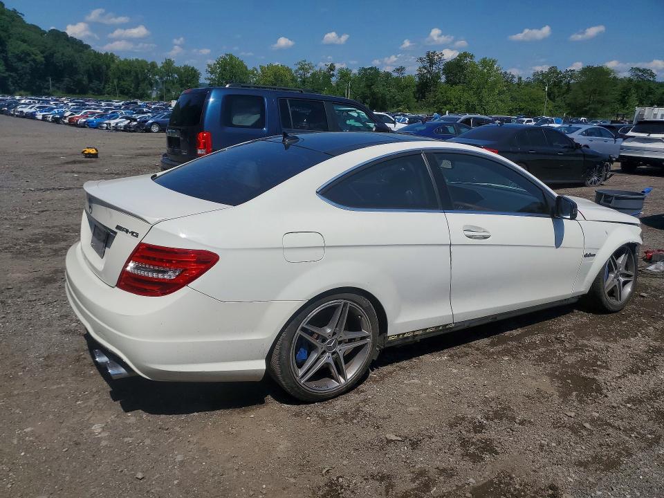 2012 Mercedes-benz C მანქანა იყიდება აუქციონზე, vin: WDDGJ7HB8CF772814, აუქციონის ნომერი: 64440166