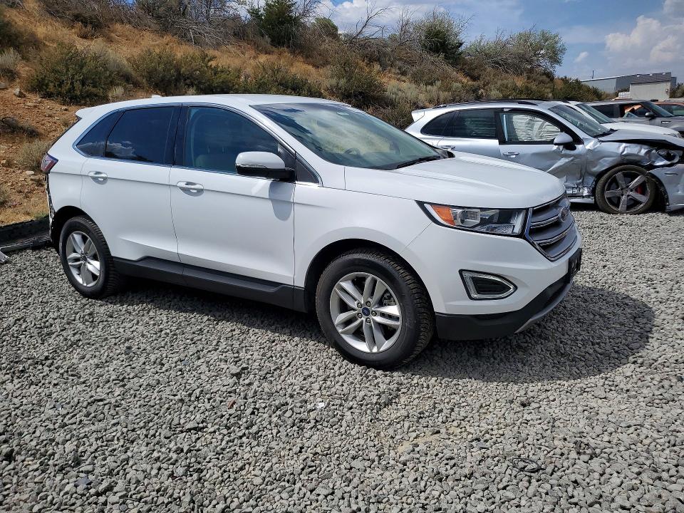 64476836 :رقم المزاد ، 2FMPK4J84GBC21061 vin ، 2016 Ford Edge مزاد بيع