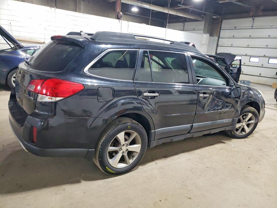 64767806 :رقم المزاد ، 4S4BRCSC4D3286720 vin ، 2013 Subaru Outback مزاد بيع