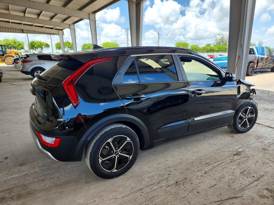 Продаж на аукціоні авто 2025 Kia Niro, vin: KNDCR3LE2S5292770, номер лоту: 64303716