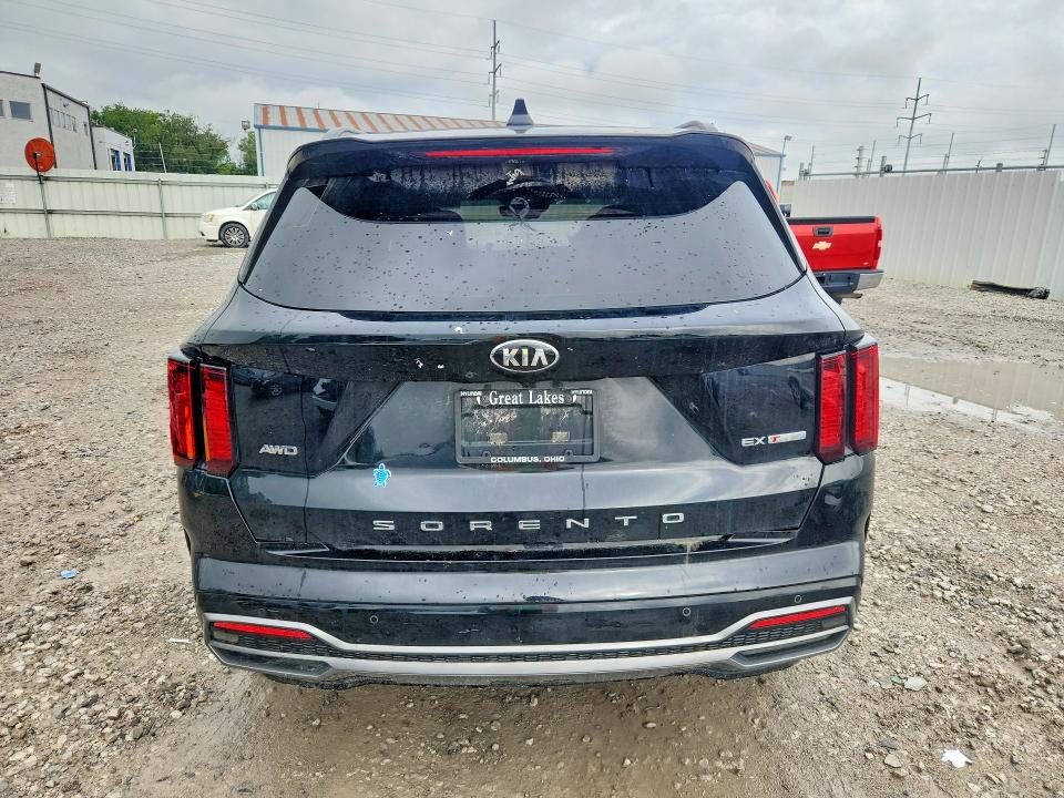 64813036 :رقم المزاد ، 5XYRHDLF1MG057900 vin ، 2021 Kia Sorento مزاد بيع