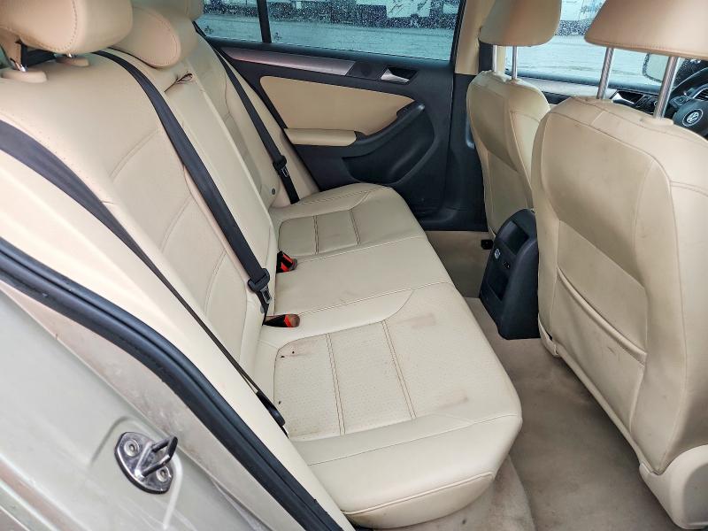 66392016 :رقم المزاد ، 3VWLL7AJ1EM273695 vin ، 2014 Volkswagen Jetta مزاد بيع
