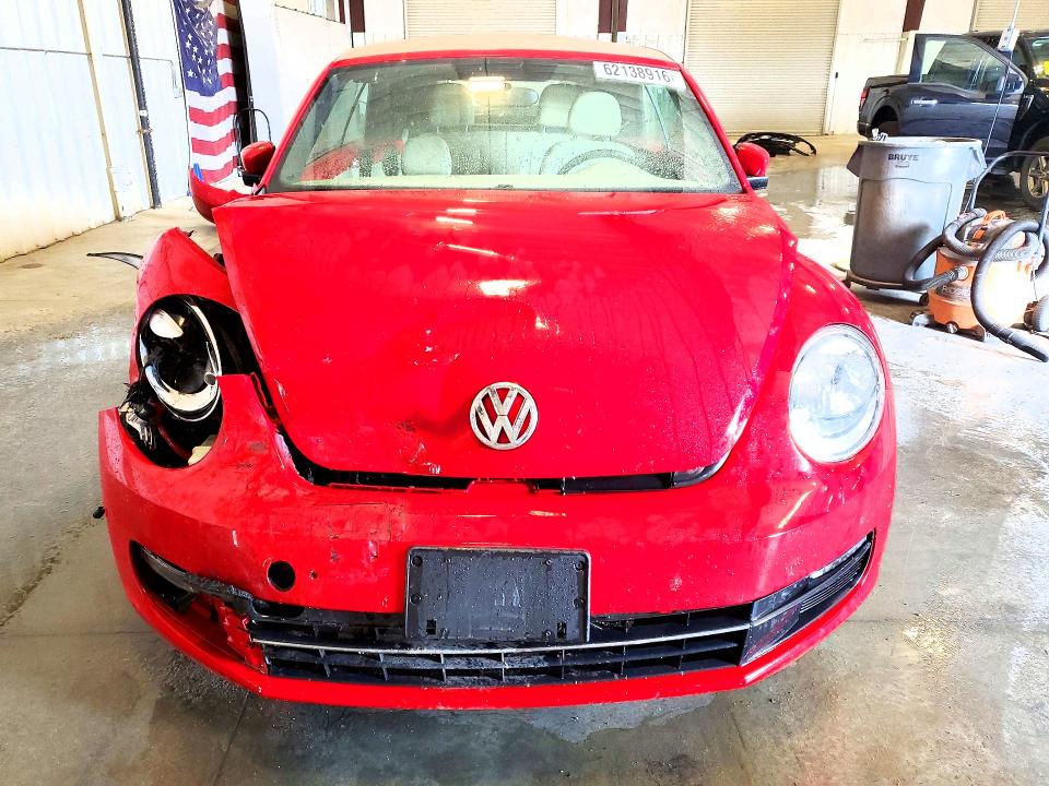 2014 Volkswagen Beetle მანქანა იყიდება აუქციონზე, vin: 3VW5X7AT5EM802418, აუქციონის ნომერი: 62138916