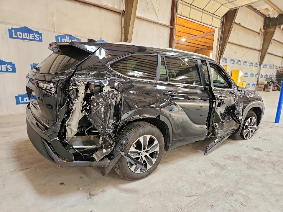 Продажа на аукционе авто 2026 Toyota Highlander, vin: 5TDKDRBH1TS611158, номер лота: 64129536