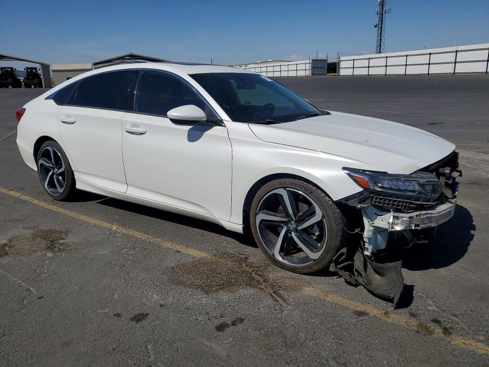 Продажа на аукционе авто 2018 Honda Accord, vin: 1HGCV1F32JA213986, номер лота: 65375316
